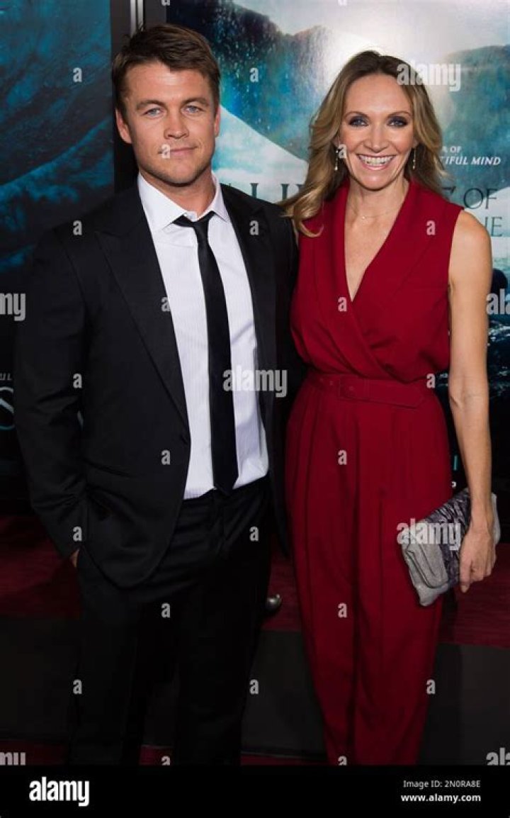 Samantha Hemsworth Photos Photos 2015 G'DAY USA Gala Featuring The