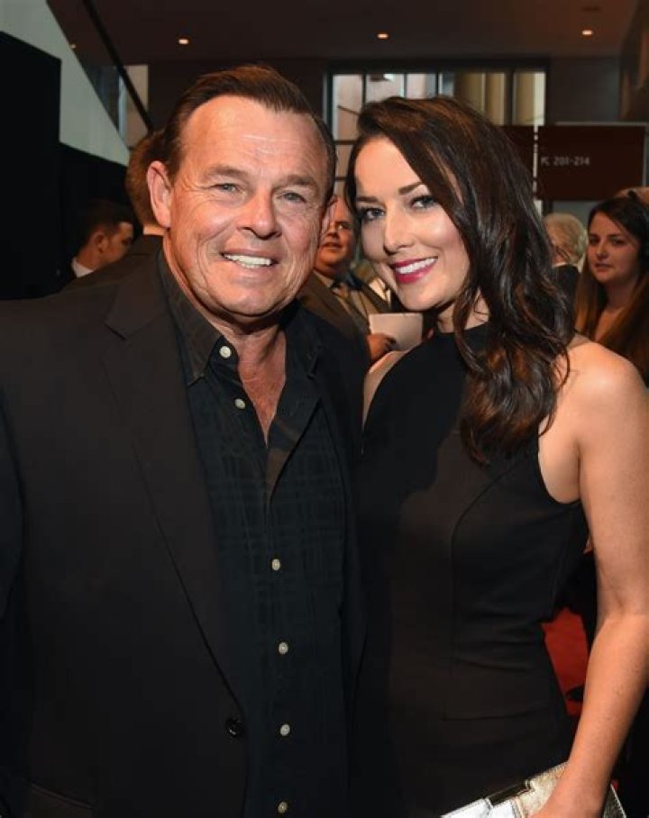 Sammy Kershaw 2024 Girlfriend, net worth, tattoos, smoking & body