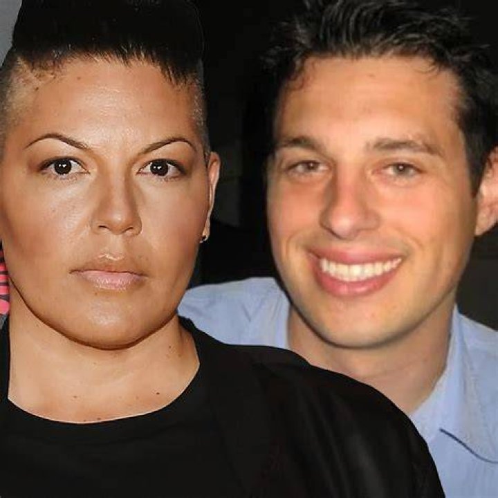 Sara Ramirez's Relationship: A Comprehensive Look At Her Personal Life