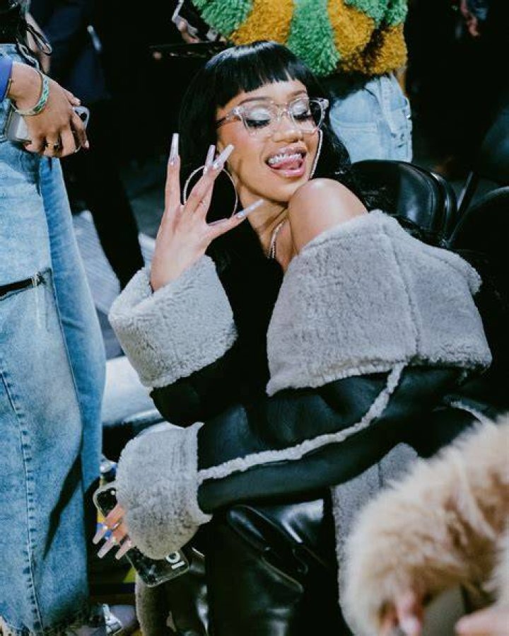 saweetie posted on Instagram &ldquo;details ️💚💛💙&rdquo; &bull; See all of saweetie's