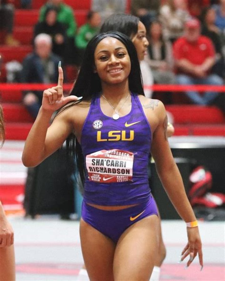 Sexy Female Track Telegraph