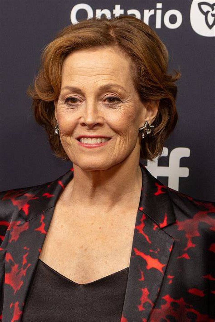 Sigourney Weaver Sigourney weaver, Celebrities, Actresses