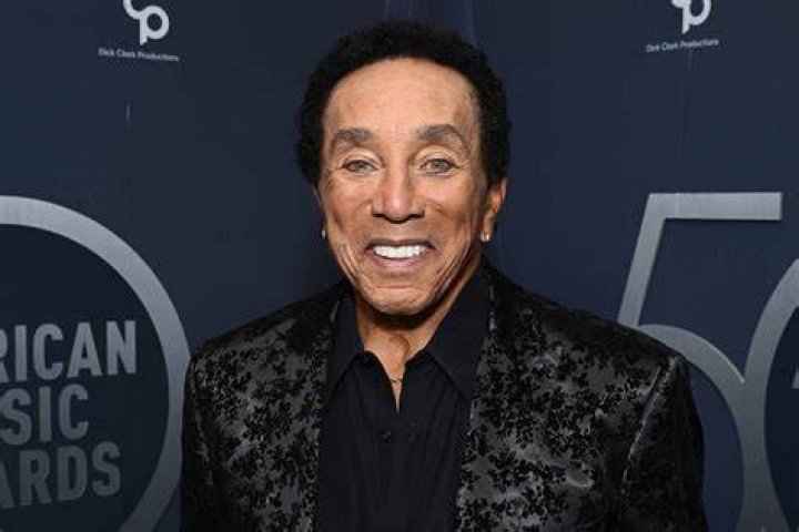 Smokey Robinson & His Exwife Claudette Suffered 7 Miscarriages