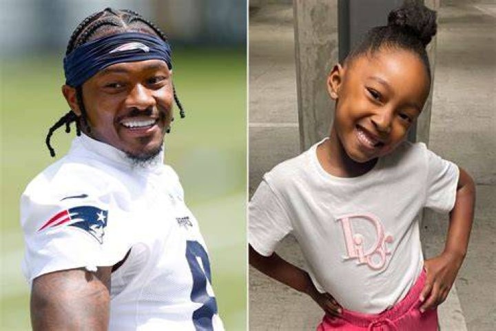 Stefon Diggs family, wife, children, parents, siblings