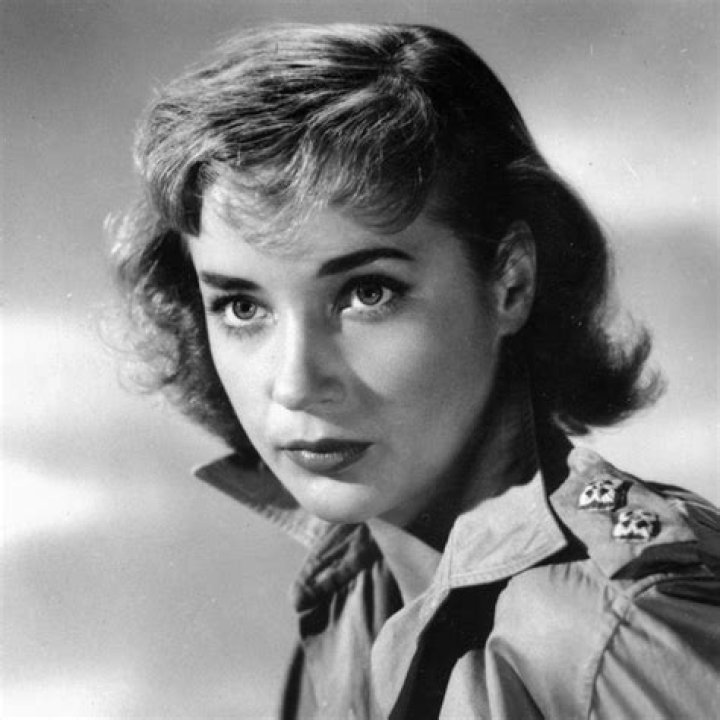Sylvia Syms Dies &lsquo;The Queen&rsquo; & &lsquo;Victim&rsquo; Star Was 89 Hot Lifestyle News