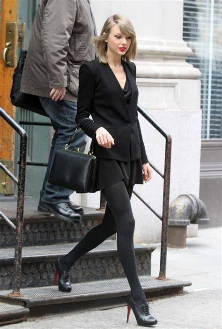 Taylor Swift Losing Weight Is She Starving Herself? (PHOTOS) Celeb