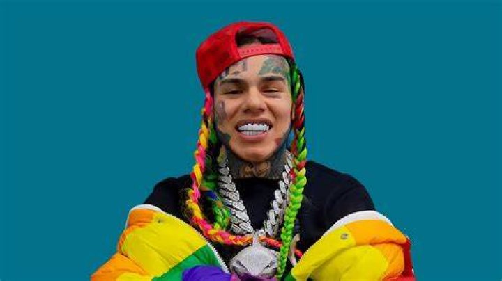 Tekashi 6ix9ine 'startled' in shocking court reunion with estranged dad