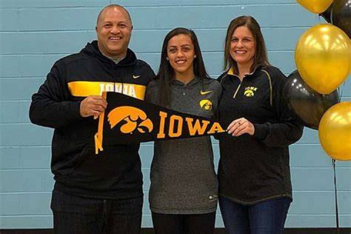 The Search For Gabbie Marshall And The Unwavering Iowa Parents
