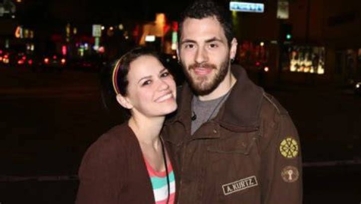 The Tragic Story of Bethany Joy Lenz’s Ex-Husband |