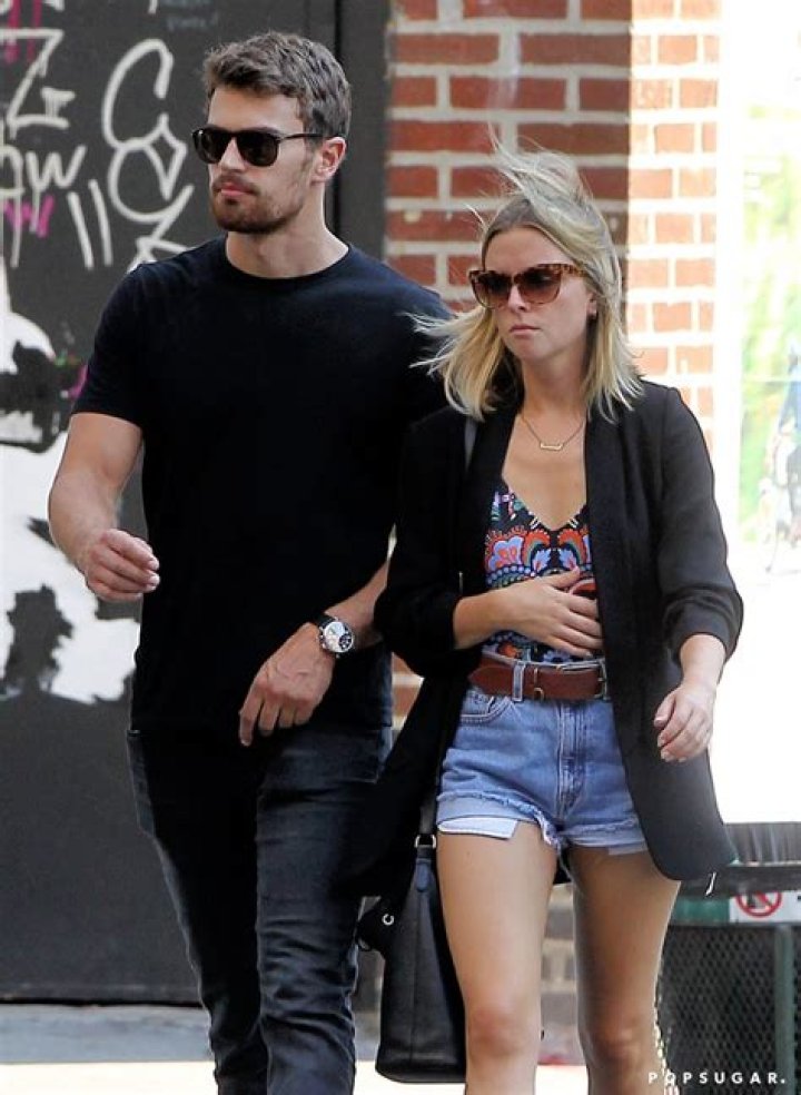 Theo James 2018 Girlfriend, net worth, tattoos, smoking & body facts
