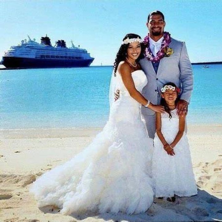 Things To Know About Joelle Anoa'i: Parents, School, Rich Lifestyle