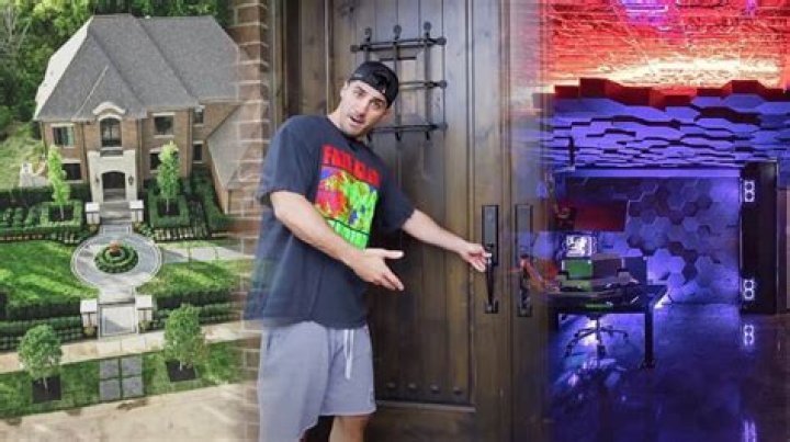 THIS HOUSE IS BEAUTIFUL! NICKMERCS Official HousE Tour (REACTION