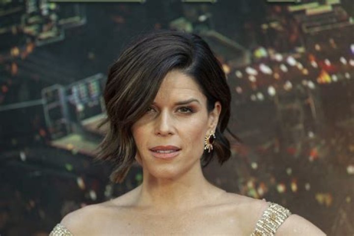 This is Why Neve Campbell is Speaking Up About Child Hunger in Canada