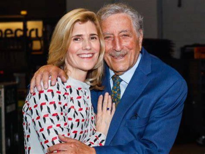 Tony 89, and wife Susan Crow, 56, look lovedup in NYC