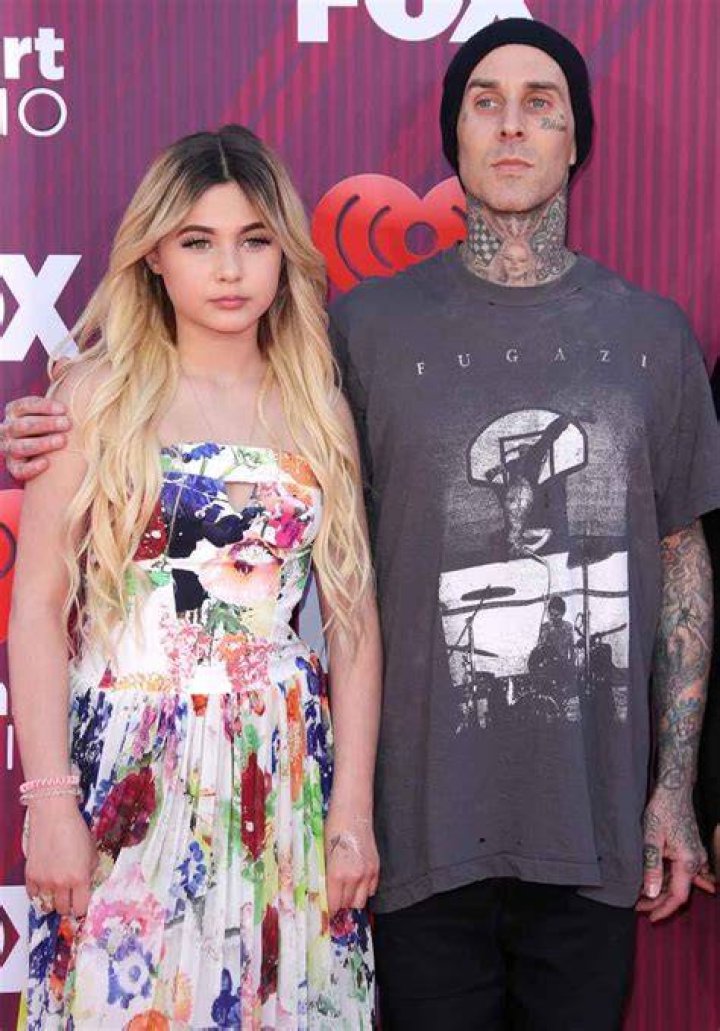 Travis Barker&rsquo;s Daughter Asks for &lsquo;Prayers&rsquo; Amid Hospital Stay