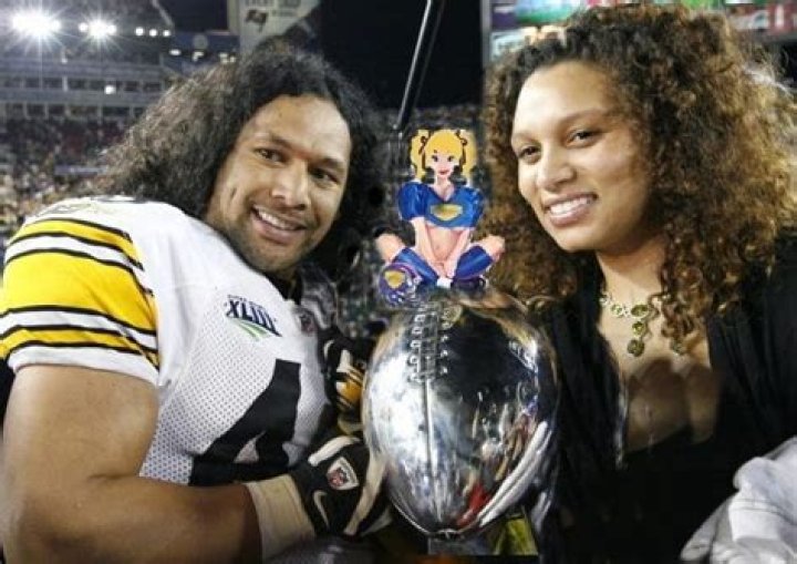 Troy Polamalu & His Wife Enjoy Their Quiet Retirement Life Article