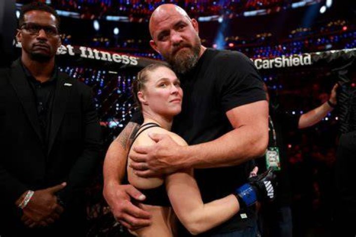 UFC’s Ronda Rousey Marries Travis Browne E! Online AU