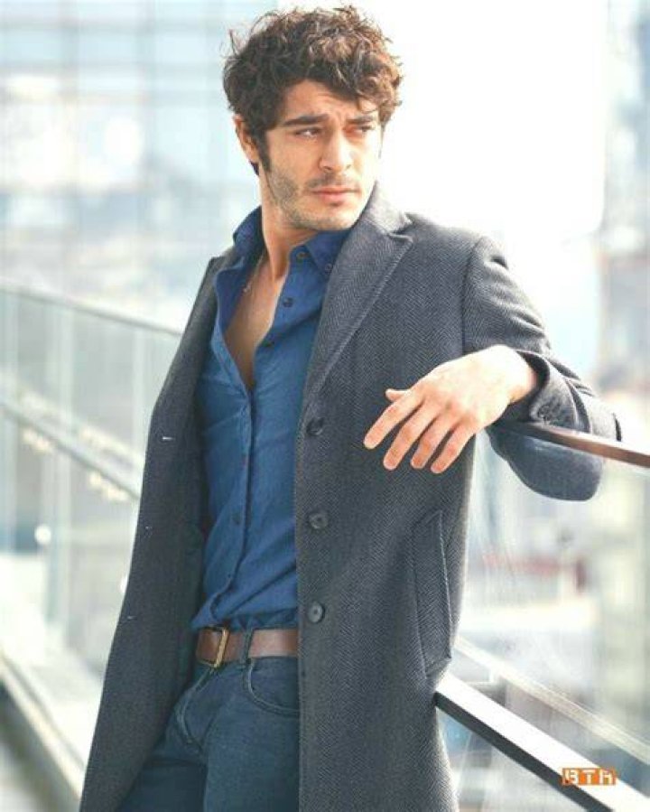 Uncover The Secrets: Burak Deniz's Height Unveiled