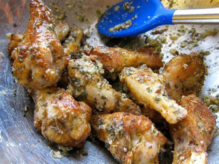 Unlock The Secrets Of Pizza Hut Garlic Parmesan Wings: A Culinary Adventure
