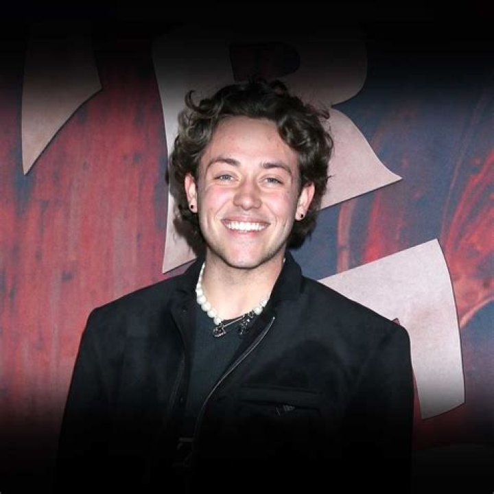 Unveiling Ethan Cutkosky's Relationships: Exclusive Insights And Revelations