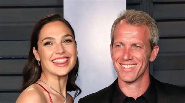 Unveiling Gal Gadot's Relationship: Secrets To A Strong And Enduring Bond