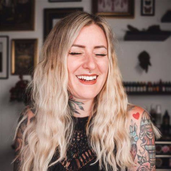 Unveiling Sarah Jakubecz's Enduring Impact On The Tattoo World