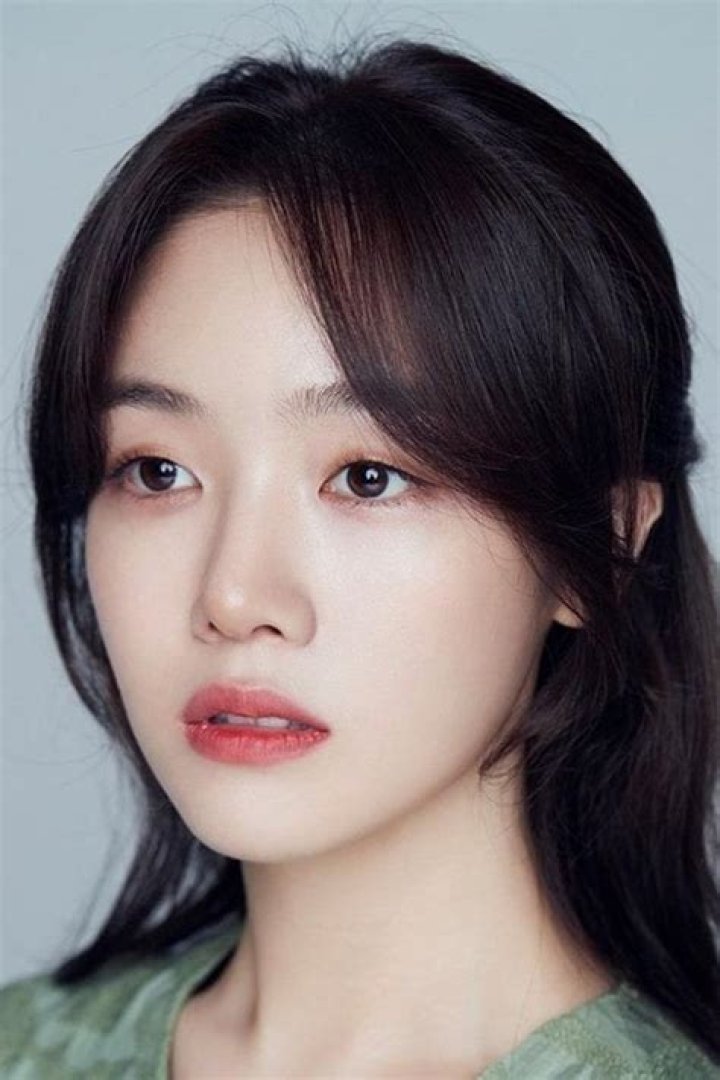 Unveiling The Enigmatic World Of Bang Min-ah's Marital Status