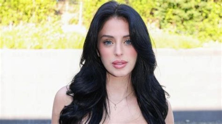 Unveiling The Exclusive World Behind Camilla Araujo's OnlyFans Videos