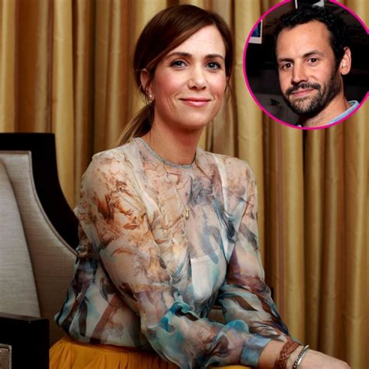 Unveiling The Secrets To Love And Happiness: Kristen Wiig's Relationship Wisdom
