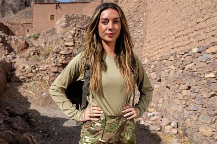 Unveiling The World Of Brianna LaPaglia: Sisterhood, Talent, And Impact