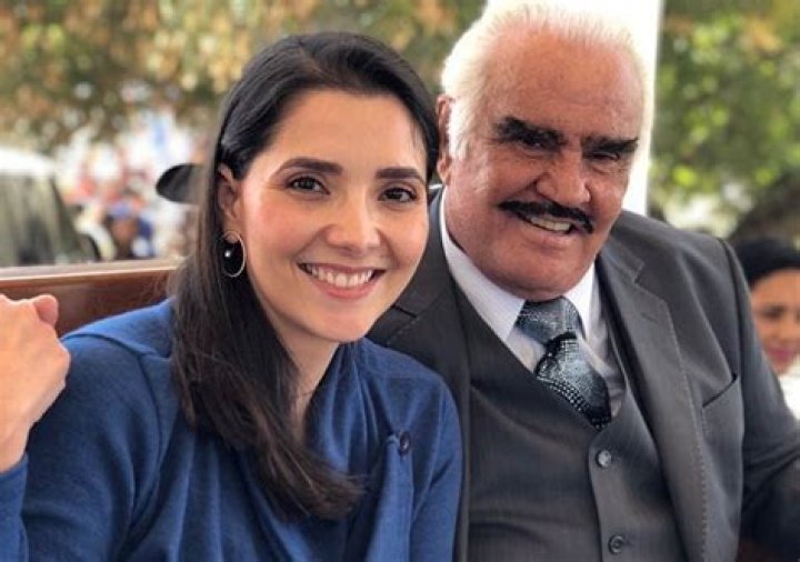 Vicente Fernandez Daughter: Meet Alejandra Fernandez