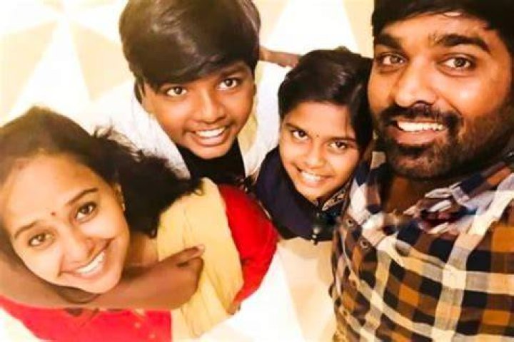 Vijay Sethupathi Family Photos Wife