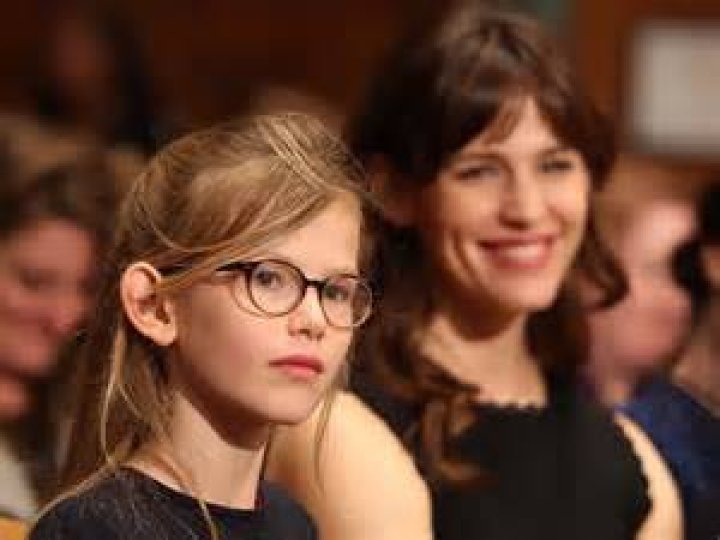 Violet Affleck's Eyesight: Unveiling The Truths
