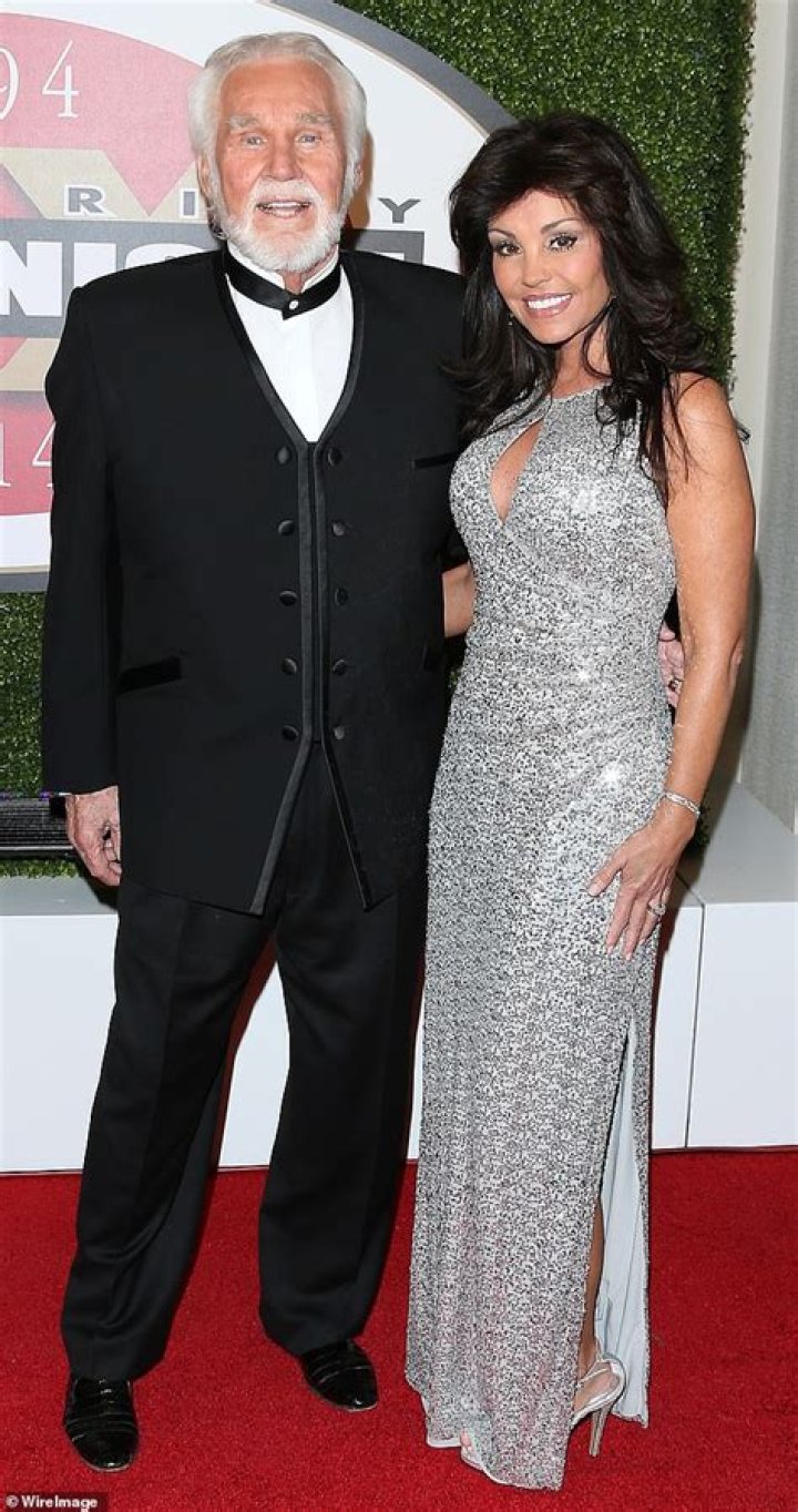 Wanda Miller Bio, Husband Death, Age Gap, Net Worth 2021