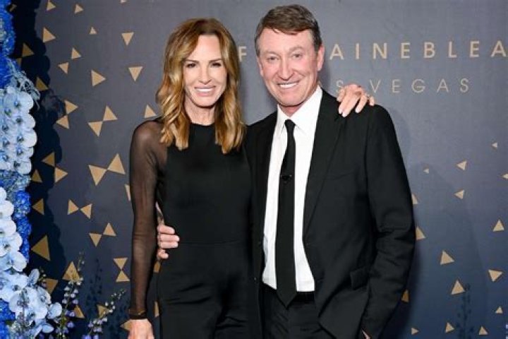 Wayne Gretzky Wife, Married & Divorce