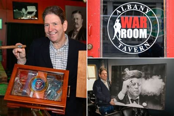 Wayne Newton&rsquo;s room closes, but Caesars wants him to stay Las Vegas