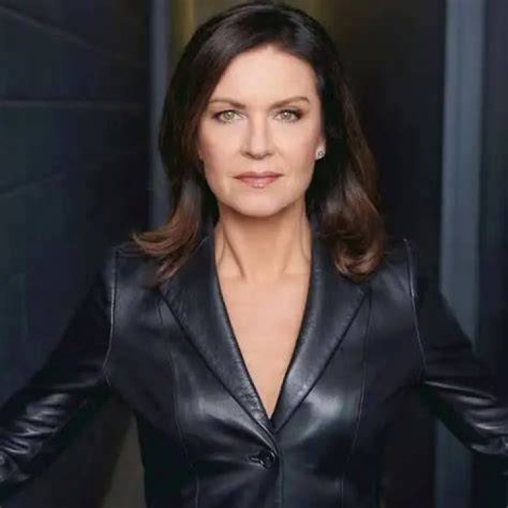 Wendy Crewson Net Worth Celebrity Sizes