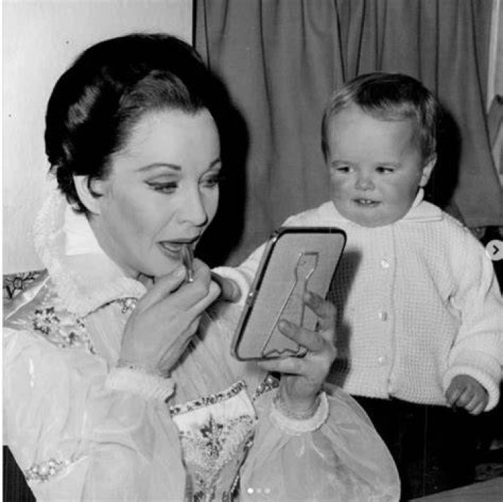 What happened to Suzanne Farrington's son? ·