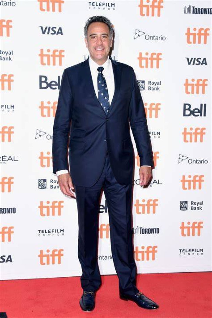 What is Brad Garrett nationality and ethnicity? |