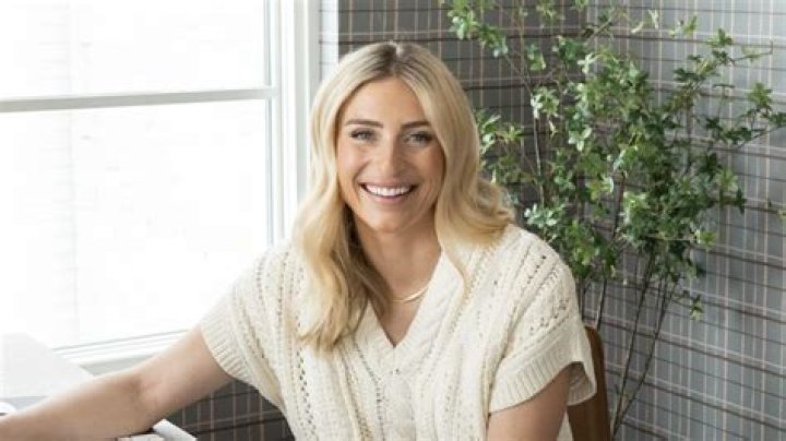 What is Jasmine Roth's Net Worth?