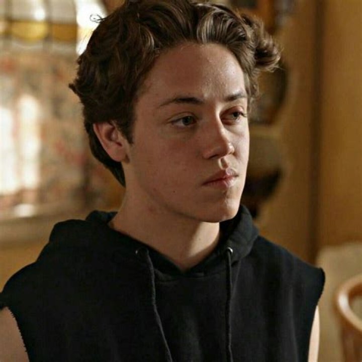 white boy carl Carl shameless, Shameless scenes, Carl gallagher