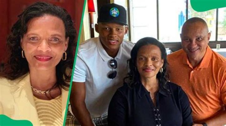Who Are Joshua Dobbs Parents? Meet Stephanie and Robert Dobbs |
