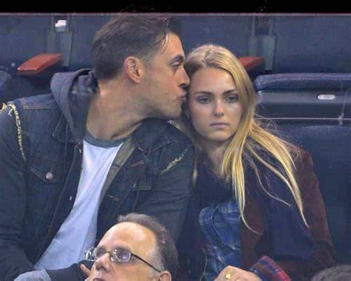 Who has AnnaSophia Robb dated? Boyfriends, Dating History