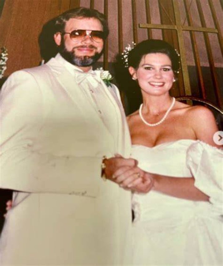 Who is Becky White? Age, children, divorce
