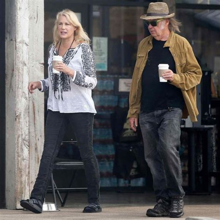 Who is Daryl Hannah Dating Now? A Look into the Actress's Past and