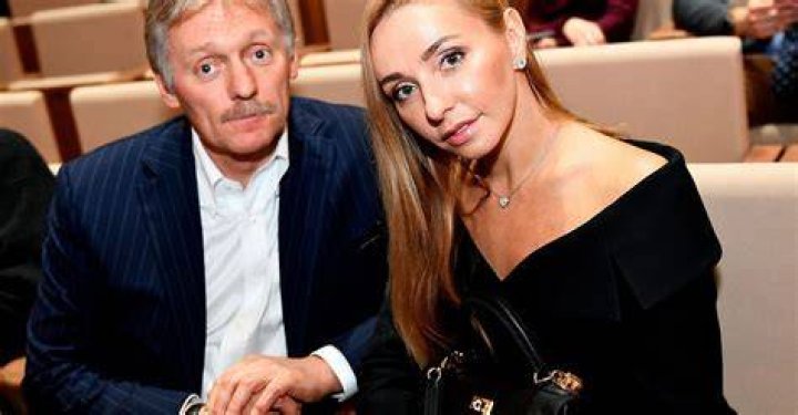 Who is Dmitry Peskov first wife and cause of divorce? |