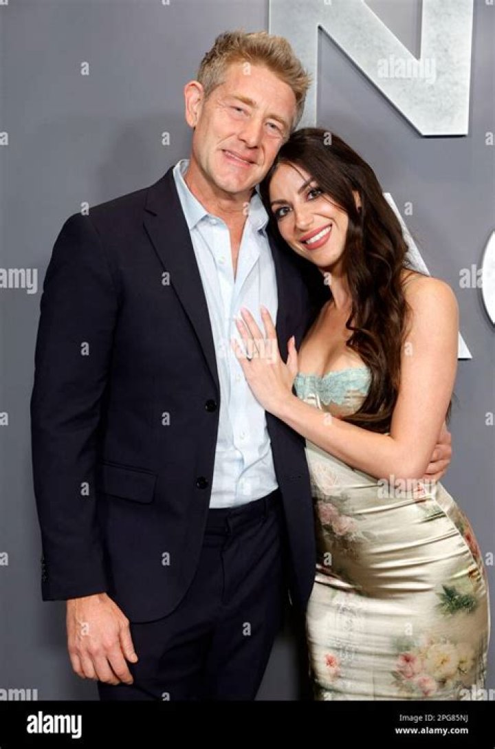 Who Is Jason Nash Dating? The Artistree