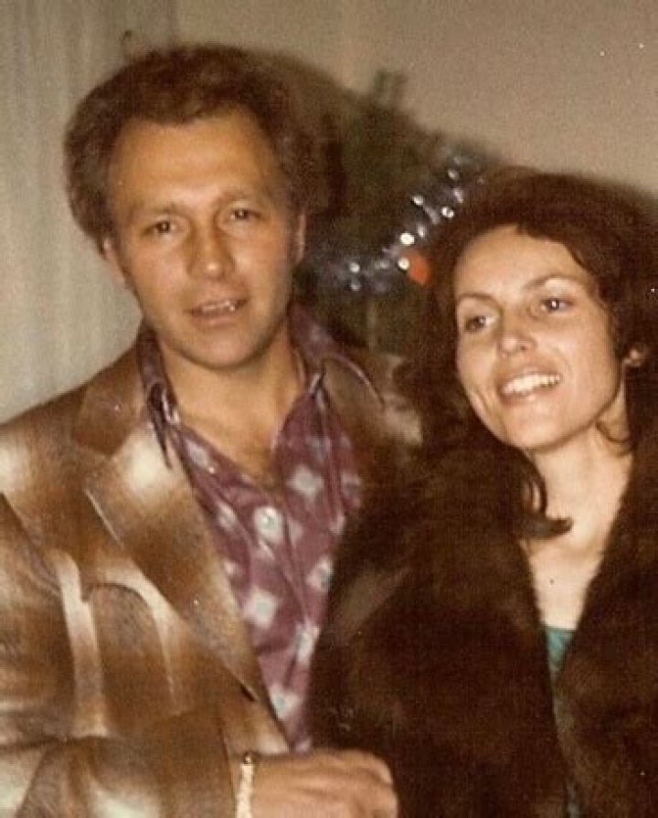 Who is Robbie Knievel wife Linda Knievel?
