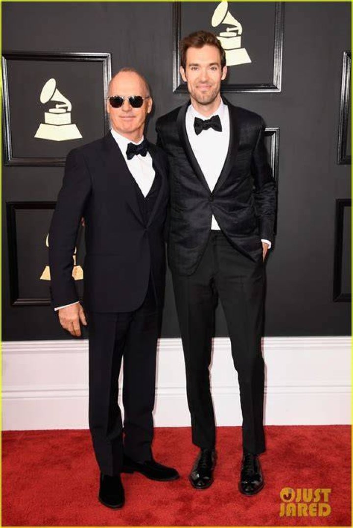 Who Is Sean Douglas Grammys 2017 Michael Keaton Hot Son