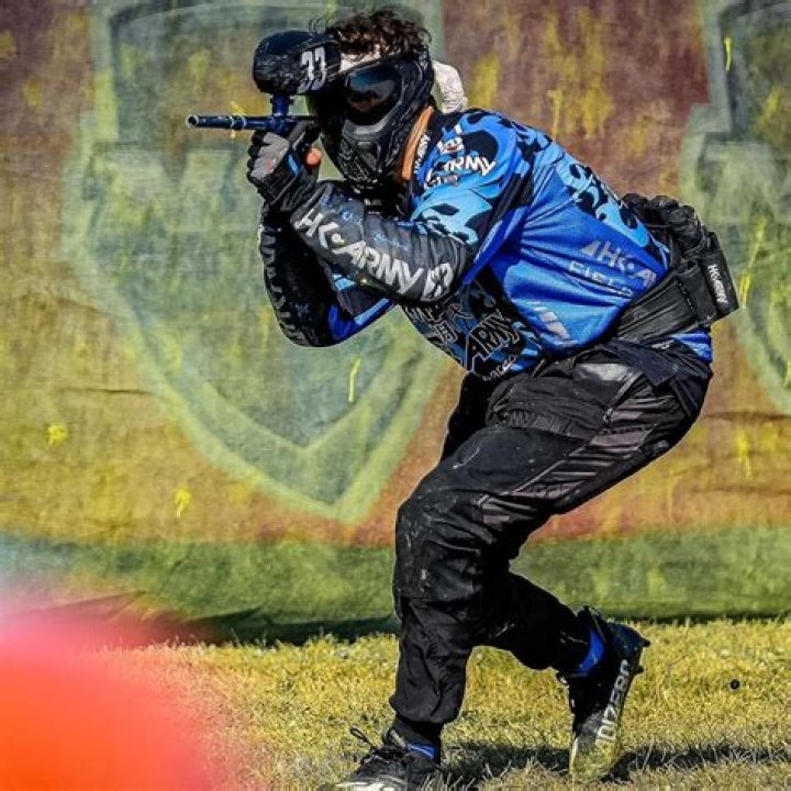 Who owns the Dynasty paintball team?